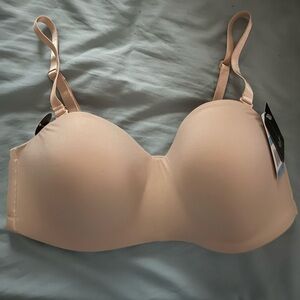 Wacoal Staying Power Wire-Free Strapless Bra 854372 beige/nude size 34C NWT